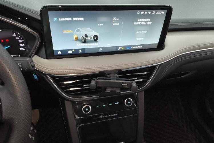 Used Ford Escape 2020 EcoBoost 245 Four-Wheel Drive Titanium Edition
