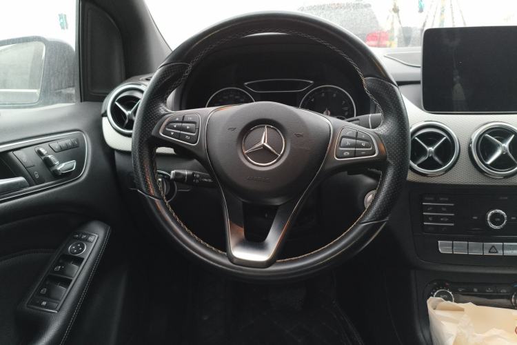 Used Mercedes-Benz B-Class 2018 B 200 Fashion Model Steering Wheel