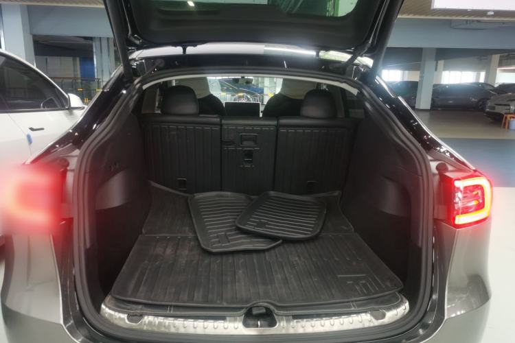 Used Tesla Model Y 2021 Standard Range Rear-Wheel Drive Version