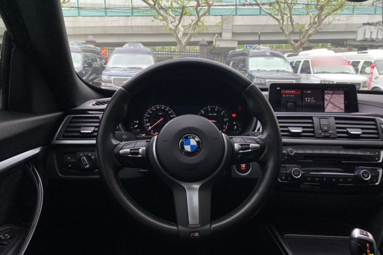Used BMW 3 Series GT 2019 320i M Sport Package Interior 5