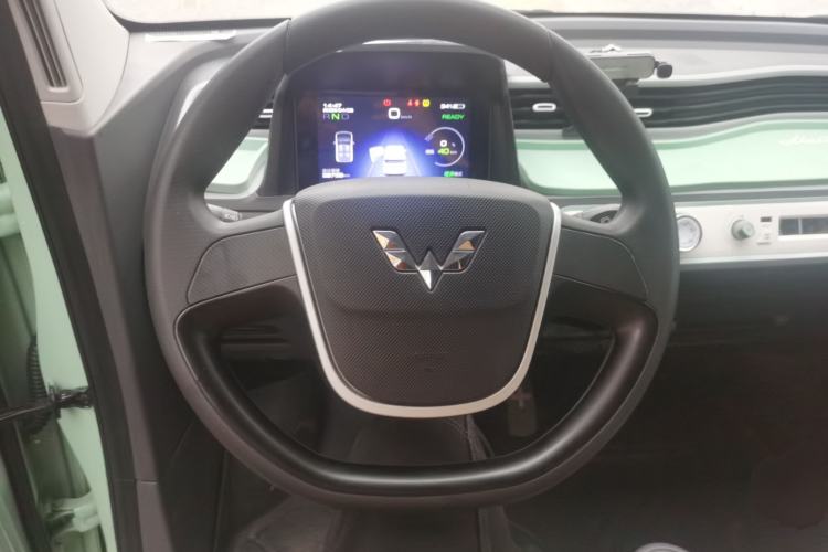 Used Wuling Hongguang MINIEV 2021 Macaron Fashion Edition Lithium-Ion Battery Steering Wheel