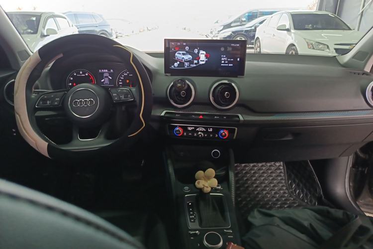 Used Audi Q2L 2022 35 TFSI Fashion Dynamic Model Center Console