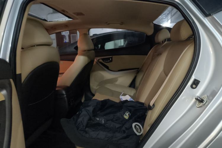 Used Hyundai Elantra (5th Generation / Langdong) 2012 1.6L Automatic Leading Model
