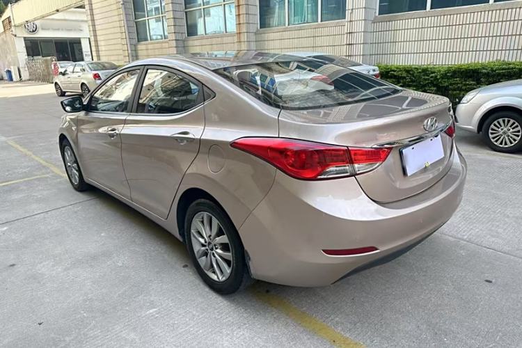 Used Hyundai Elantra (5th Generation / Langdong) 2015 1.6L Automatic Fashion Model