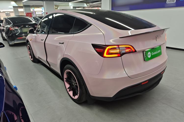 Used Tesla Model Y 2024 Long-Range All-Wheel-Drive Version
