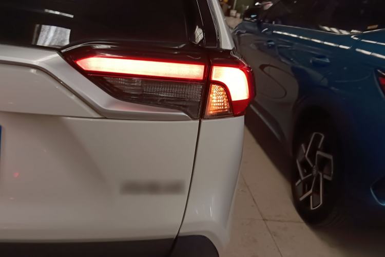 Used Toyota RAV4 2020 2.0L CVT Two-Wheel Drive Prestige Edition