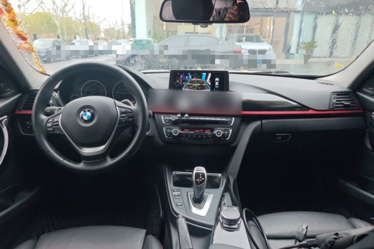 Used BMW 3 Series 2015 328i Sport Design Package Center Console