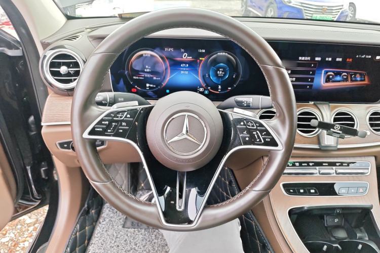 Used Mercedes-Benz E-Class 2023 Updated E 300 L Fashion Edition Steering Wheel