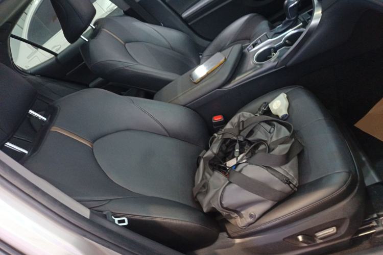 Used Toyota Camry 2021 2.0G Luxury Edition