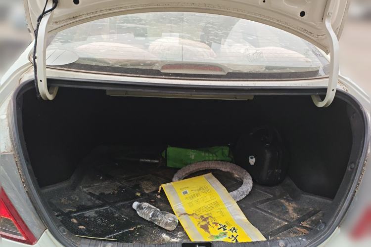 Used Hyundai Verna (older generation) 2014 1.4L Automatic Smart GLS Trunk