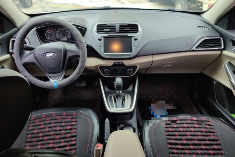 Used Ford Escort 2017 1.5L Automatic Comfort Model Center Console