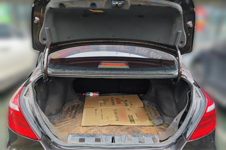 Used Geely Auto Emgrand 2016 Sedan 1.5L CVT Upward Version
