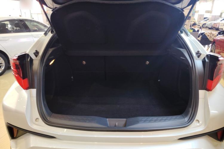 Used Toyota C-HR 2022 2.0L Leading Edition