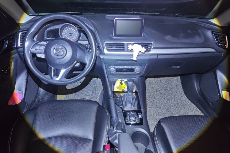 Used Mazda Mazda 3 Axela 2016 Sedan 1.5L Automatic Luxury Model
