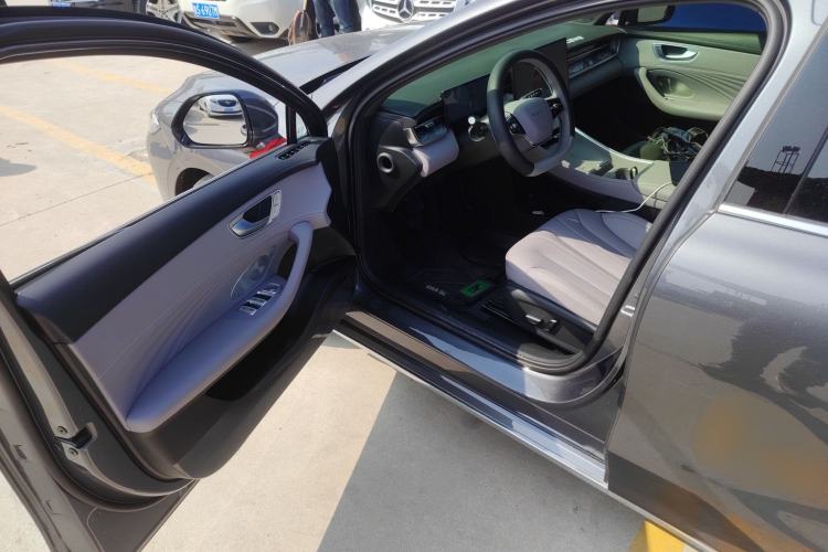 Used Roewe M7 DMH 2025 Model 160km Premium Version