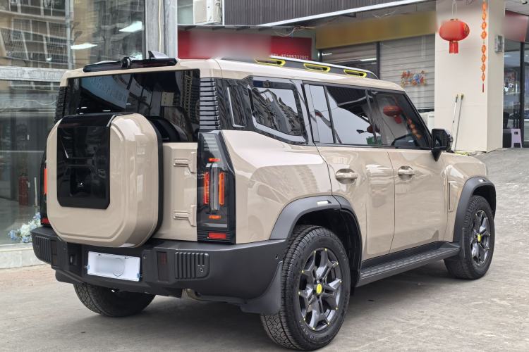 Used JETOUR Traveler 2023 2.0T All-Wheel Drive CrossPRO+
