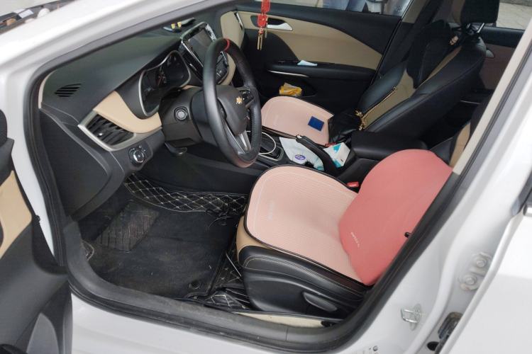 Used Chevrolet Monza 2020 320 Automatic Enjoyment Edition Left Front Seat