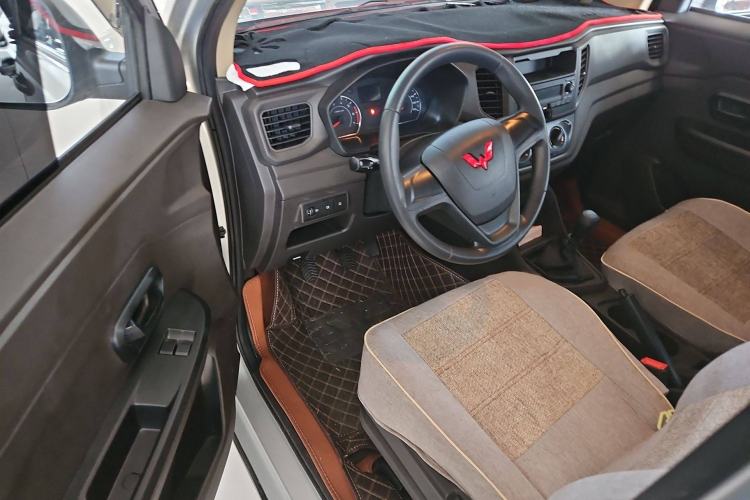 Used Wuling Hongguang V 2022 1.5L Jingqu Edition Electric-Assist LAR