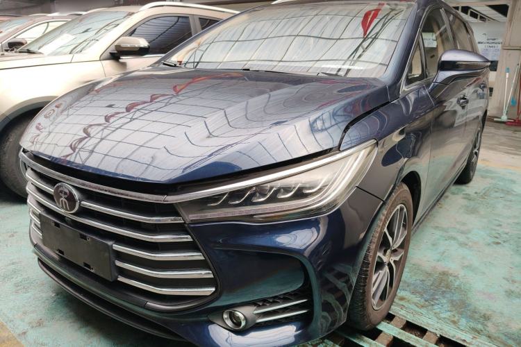 Used BYD Song MAX 2018 1.5T Automatic Smart Connect Elite Model with 6 Seats