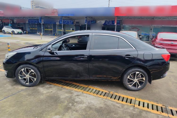 Used Zotye Z360 2017 1.5L Manual Luxury Model
