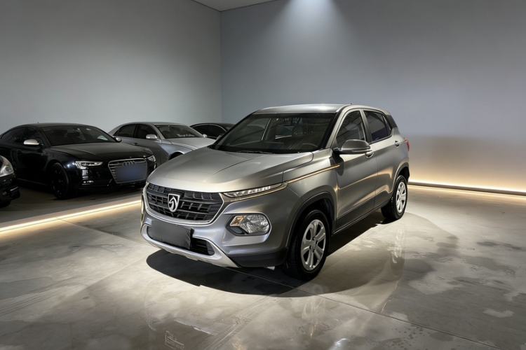 Used Baojun 510 2017 1.5L manual Comfort trim