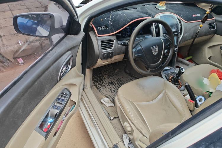 Used Baojun 630 2014 1.5L manual Comfort trim level Driver Seat