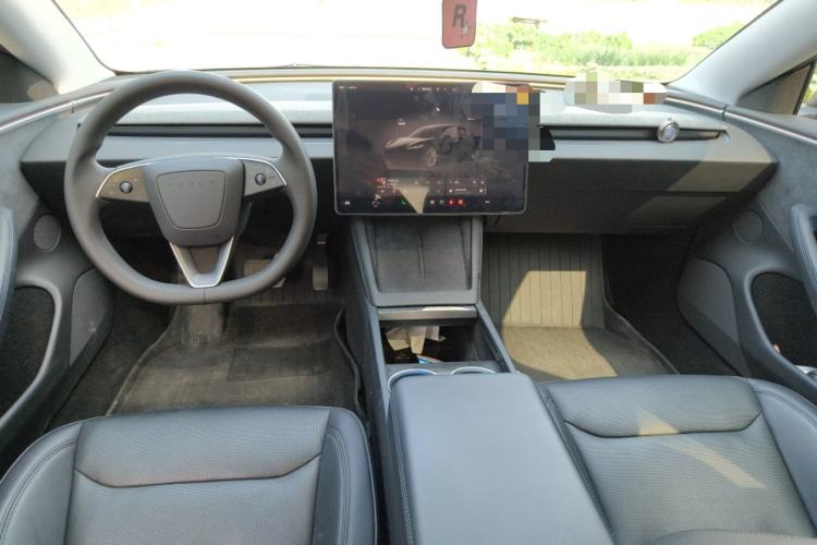 Used Tesla Model 3 2023 Long-Range All-Wheel-Drive Version
