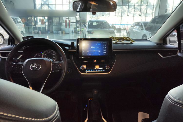 Used Toyota Corolla 2021 1.2T S-CVT Luxury Edition Center Console