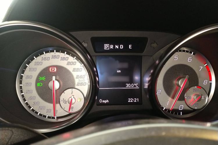 Used Mercedes-Benz SLK-Class 2011 SLK 200 Fashion Model
