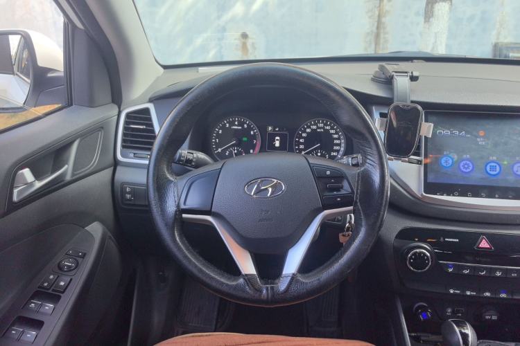 Used Hyundai Tucson 2015 1.6T Dual-Clutch Two-Wheel-Drive Comfort Model