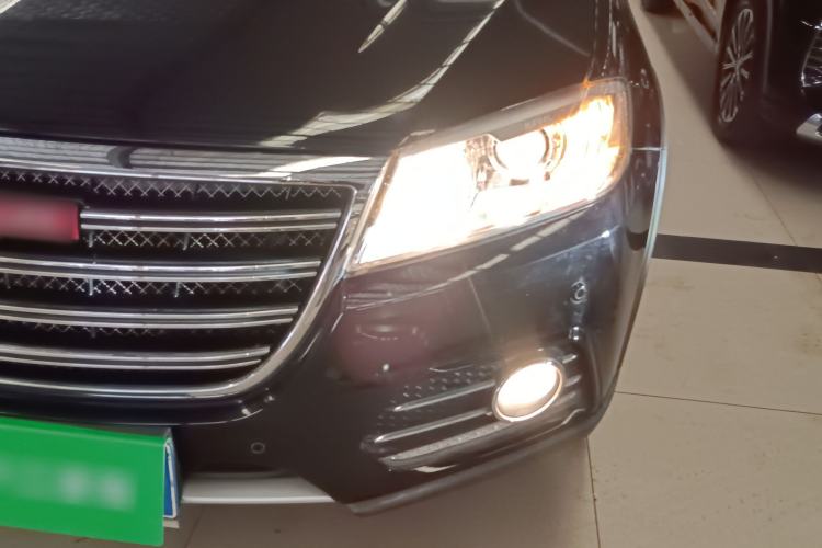 Used Haval H6 2013 Sports Edition 1.5T Manual Two-Wheel Drive Elite Model Left Front Headlight