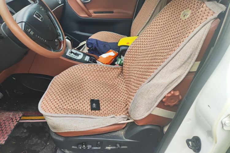 Used Luxgen Great 7 SUV 2013 Limited-Edition Sharp Model 2.2T Two-Wheel-Drive Smart Version Left Front Seat