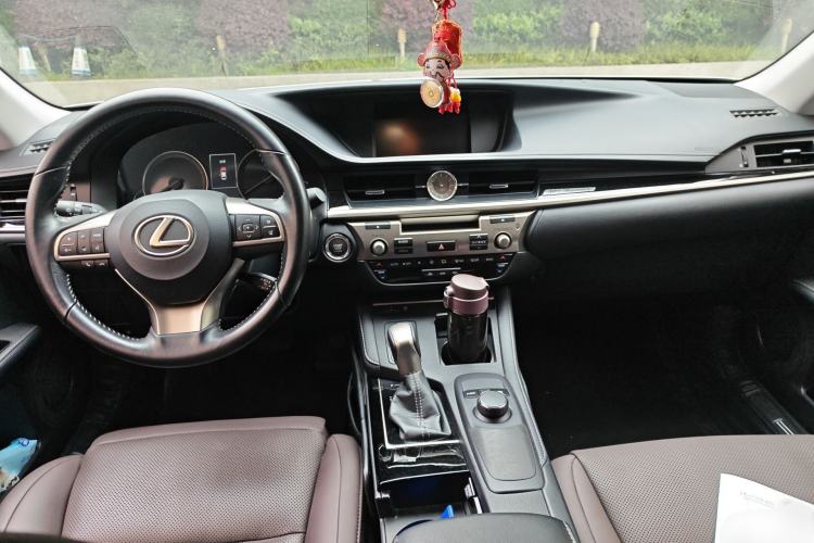 Used Lexus ES 2017 200 30th Anniversary Edition
