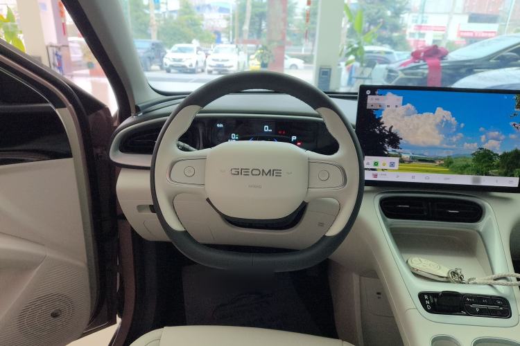 Used Geely Galaxy Geome 2025 UP 410km Exploration Edition
