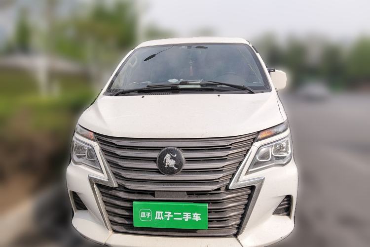 Used FORTHING Lingzhi 2022 M5 1.6L Practical 7-Seater Front