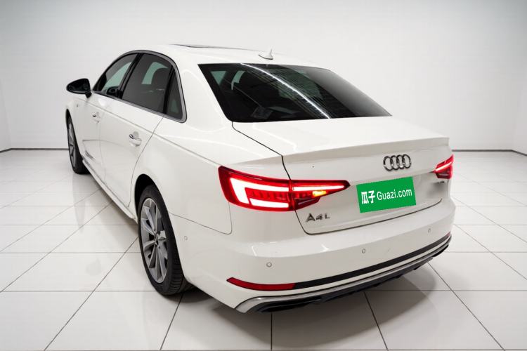 Used Audi A4L 2019 40 TFSI Fashion Edition China VI Emission Standard