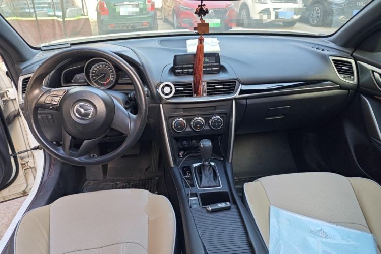 Used Mazda CX-4 2016 2.0L Automatic 2WD Blue Sky Dynamic Edition Center Console