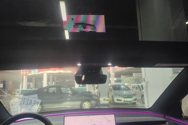 Used Tesla Model Y L 2025 Model Long-Range All-Wheel-Drive Version Headliner