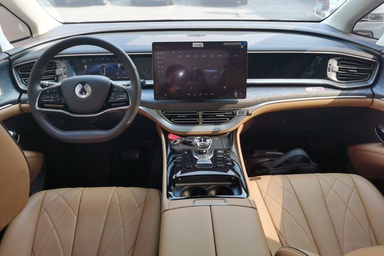 Used Denza D9 2024 DM-i 1050 Luxury Model