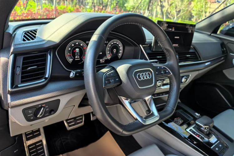 Used Audi Q5L 2023 40T Luxury Dynamic Model Interior 4