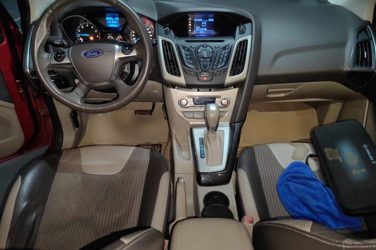 Used Ford Focus 2012 Hatchback 1.6L Automatic Fashion Edition
