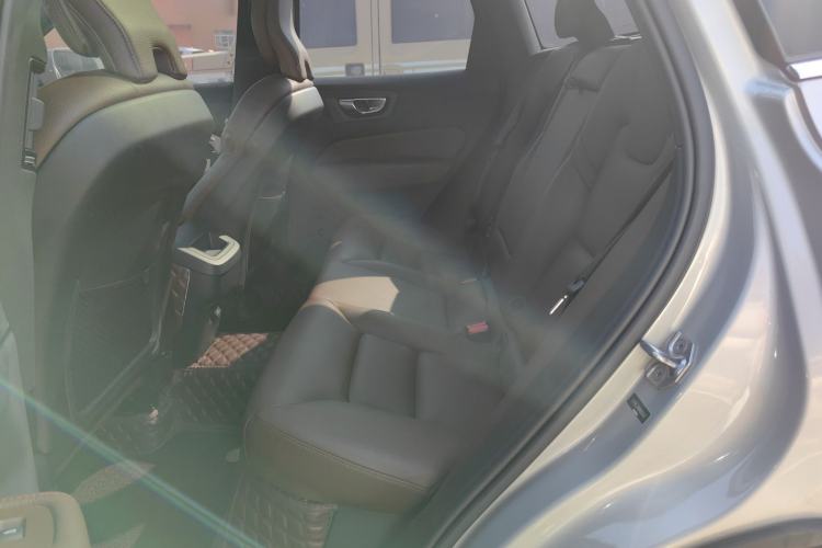 Used Volvo XC60 2022 B5 4x4 Zhiyi Luxury Edition