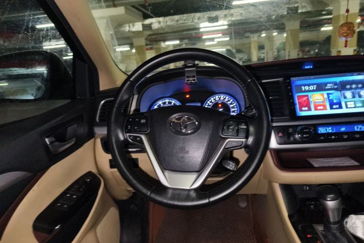 Used Toyota Highlander 2015 2.0T Four-Wheel Drive Luxury Edition 7-Seater