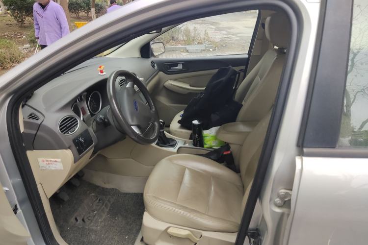 Used Ford Focus 2013 Sedan Classic 1.8L Manual Fashion Edition