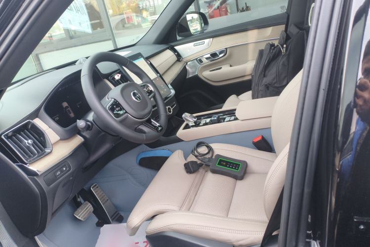 Used Volvo XC90 New Energy 2025 T8 Luxury Prestige 7-Seater
