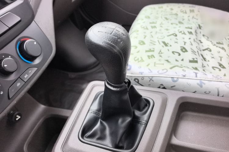 Used Wuling Rongguang New Truck 2019 1.5L Double-Cab China VI L3C Gear Lever