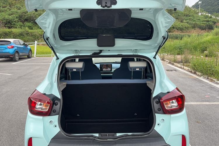 Used Dongfeng NAMMI BOX 2022 Revised Light Wind Edition 201 km Standard Version
