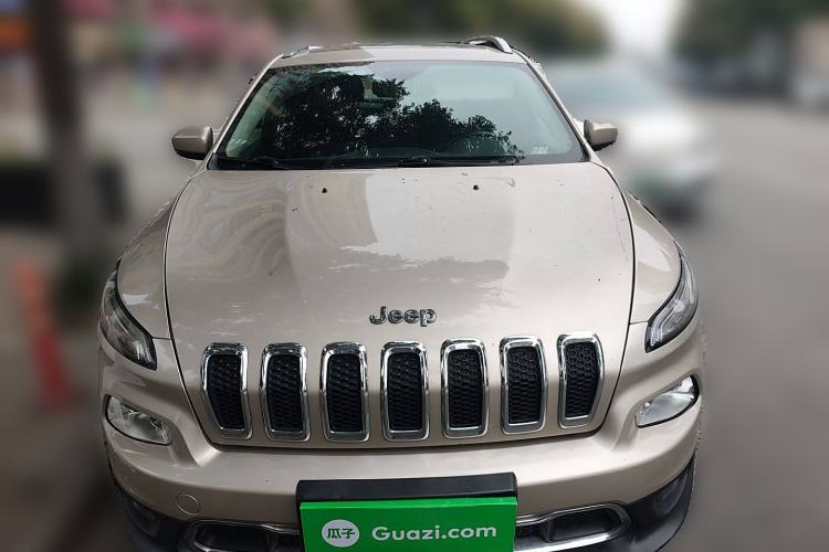 Used Jeep Cherokee 2017 2.0L Superior Edition Front