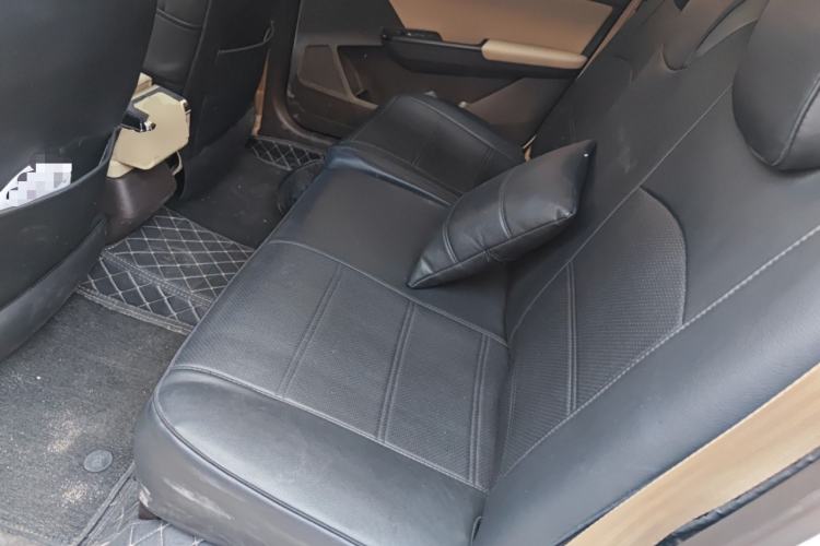 Used Baojun 310W 2017 1.5L Manual Comfort Version China VI Emission Standard