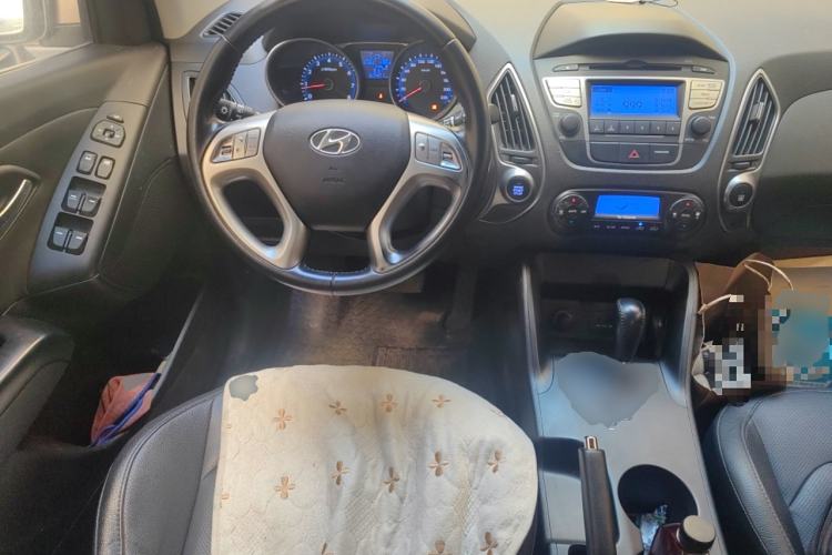 Used Hyundai ix35 2013 2.0L Automatic Two-Wheel Drive Smart GLS China V Standard